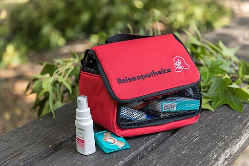 Reiseapotheke ermöglicht sorglosen Urlaub - Rechtzeitig vor den Ferien ans Rezept denken